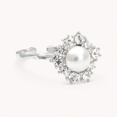 New Emily Pearl Ring Ivory